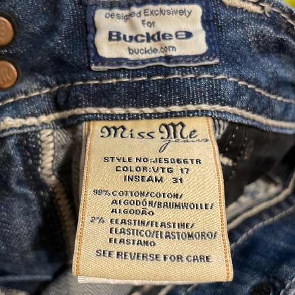 Miss Me Embroidered Straight Leg Jeans - Picture 6 of 6